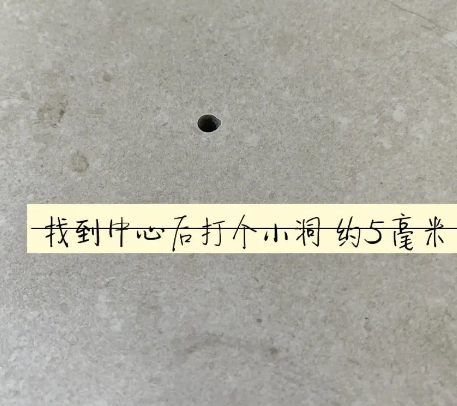 四会瓷砖空鼓维修公司专业解答在瓷砖铺贴过程中，如果砂料搅拌不均匀，将会带来以下问题